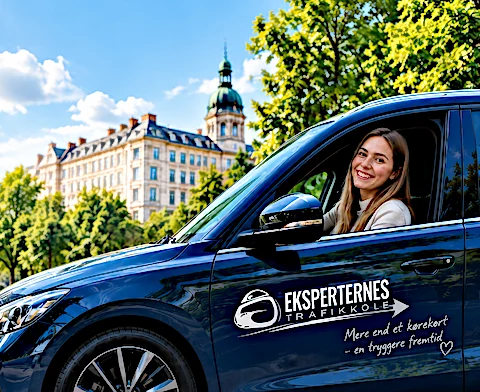 Elev i Eksperternes Trafikskoles skolevogn på Frederiksberg